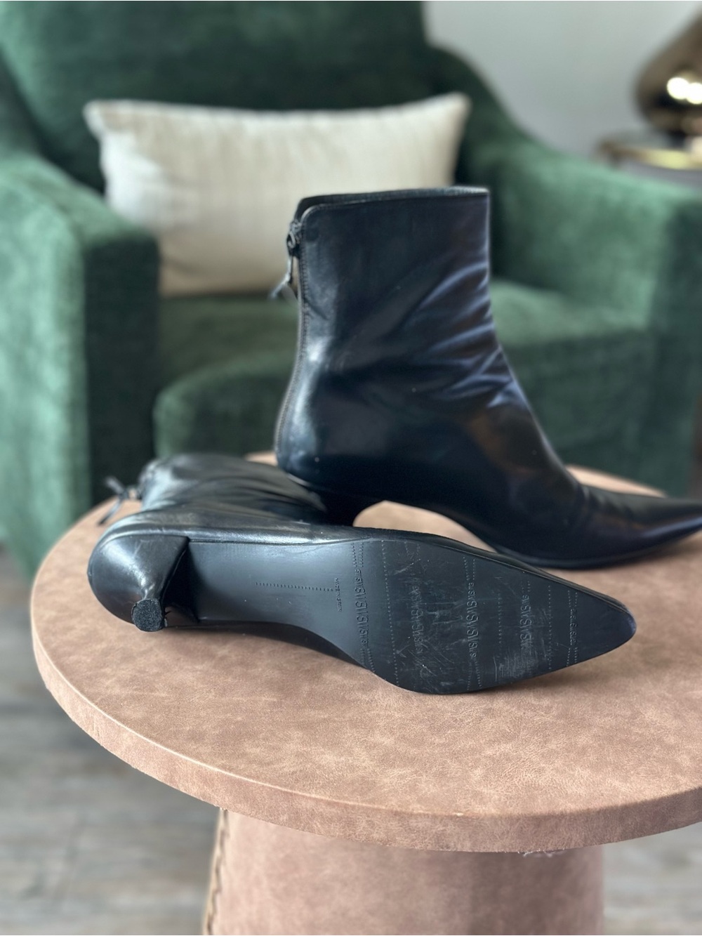 Stuart Weitzman Black Leather Pointed Toe Kitten Heel Ankle Boots - Picture 3 of 6